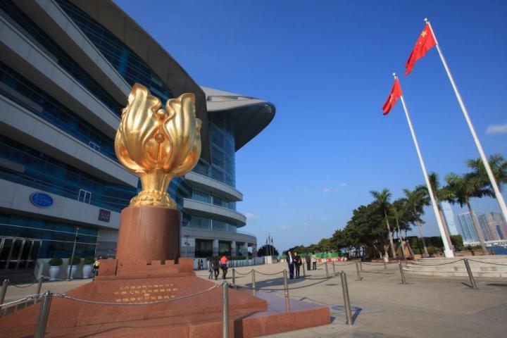 香港【紫荆风尚】香港-金紫荆广场 香港大学 太平山 杜丽莎明星蜡像馆